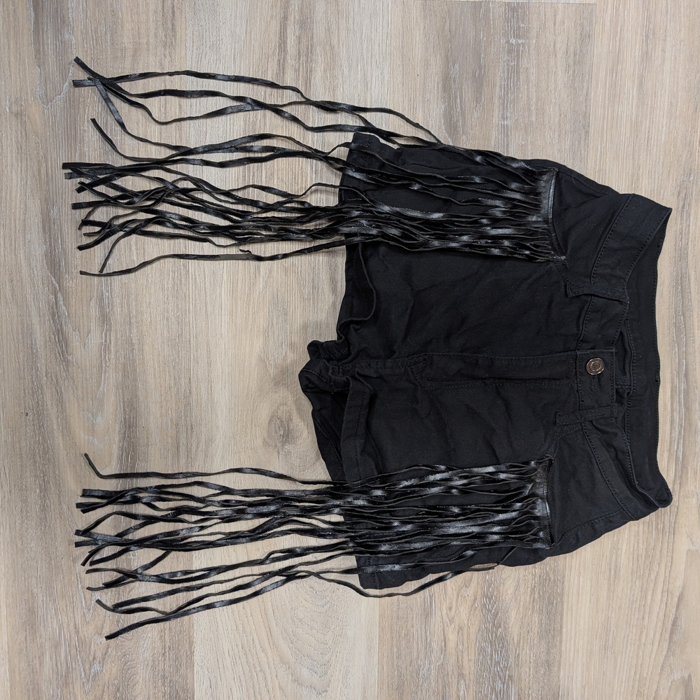 5 Piece Black Fringe Clothing Lot - Romper, Tops, Vest & Shorts- Small/26 - Picture 13 of 13